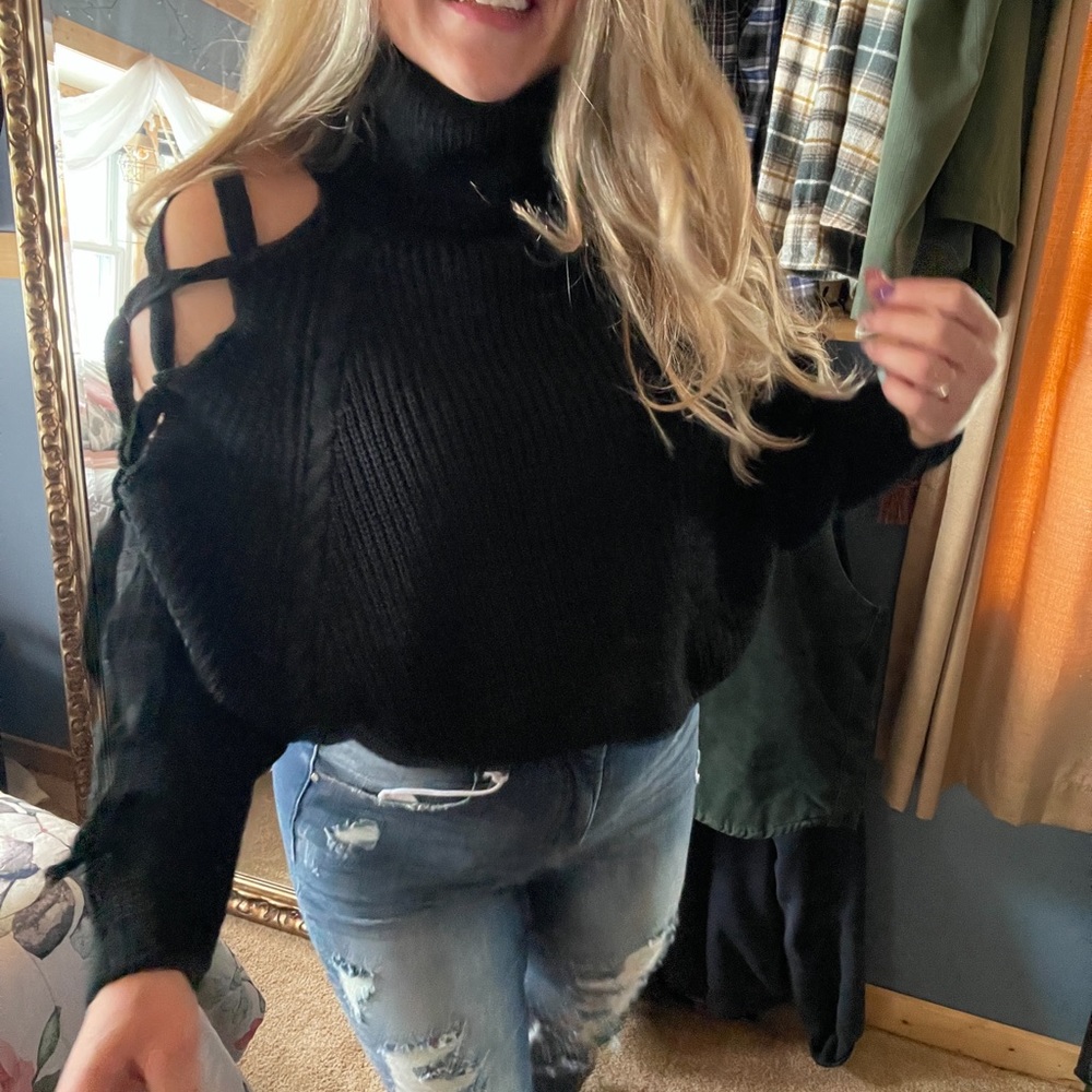 Women’s sweater - black turtleneck - Hyfve - size Large